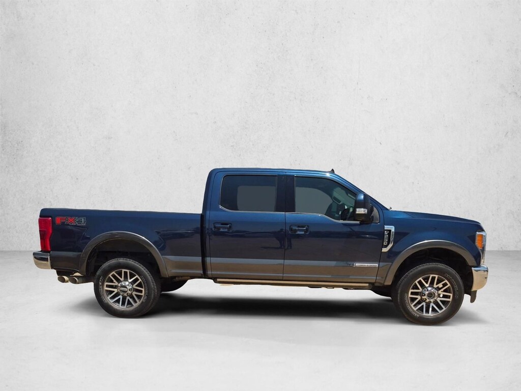 Used 2019 Ford F-250 LARIAT Truck Crew Cab