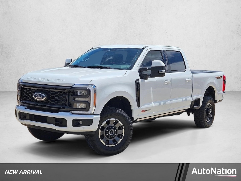Used 2023 Ford F-250 LARIAT Truck Crew Cab
