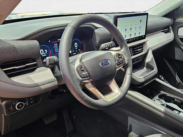 2025 Ford Explorer photo 3