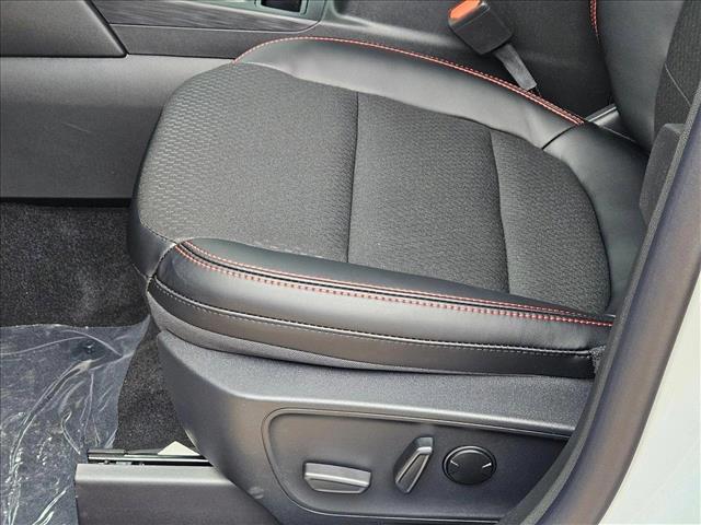 2025 Ford Escape ST-Line photo 4