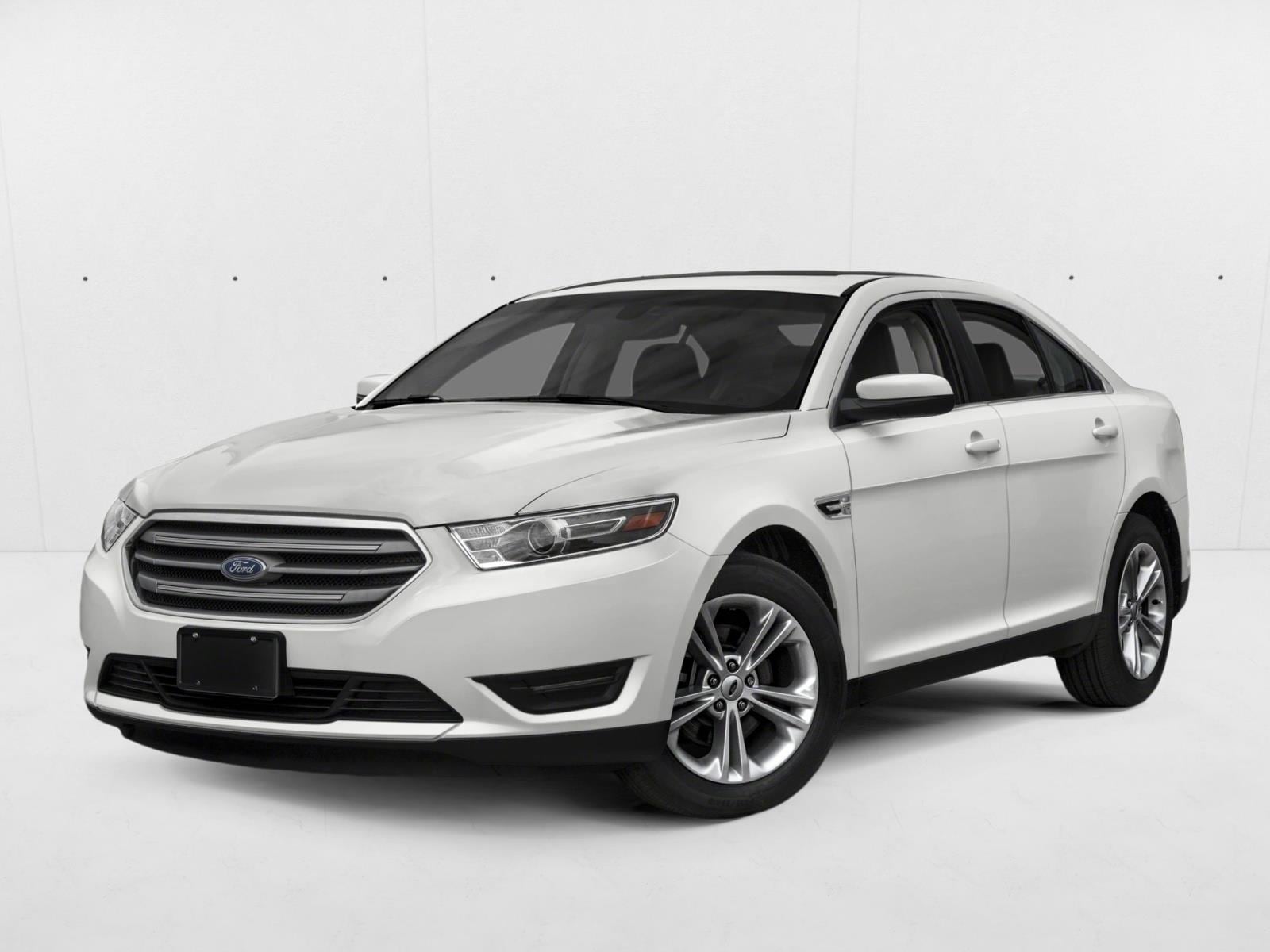2018 Ford Taurus SEL's photo