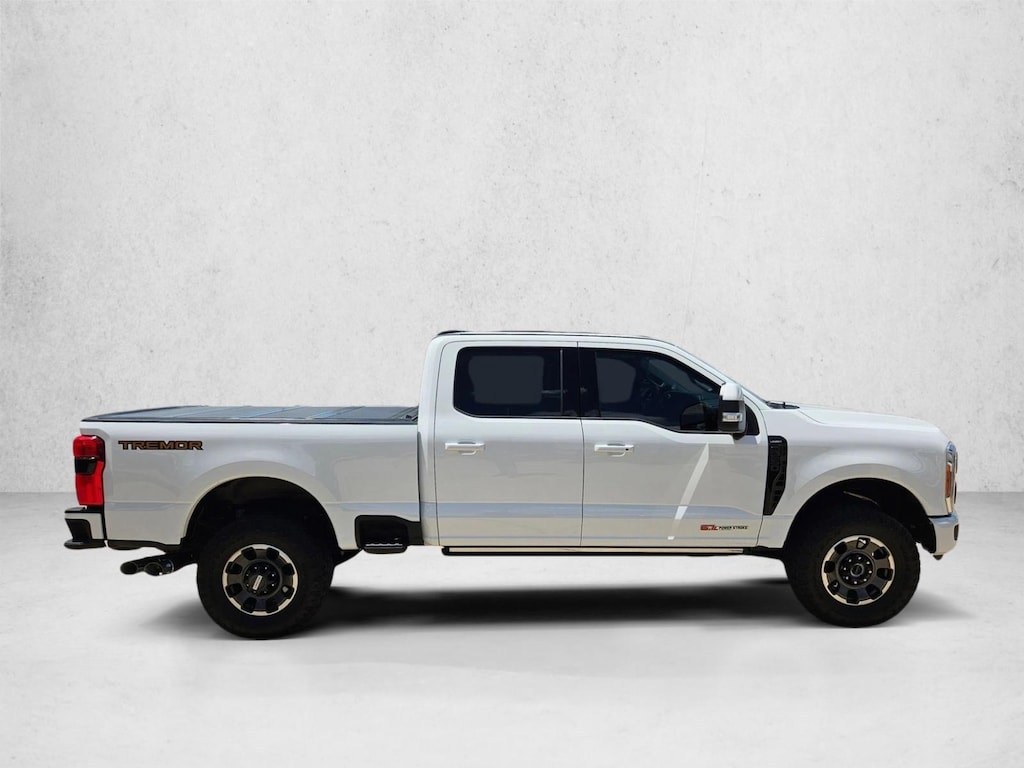 Used 2023 Ford F-250 LARIAT Truck Crew Cab
