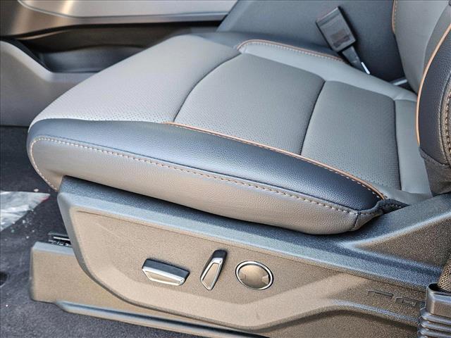 2025 Ford F-150 Lariat photo 4