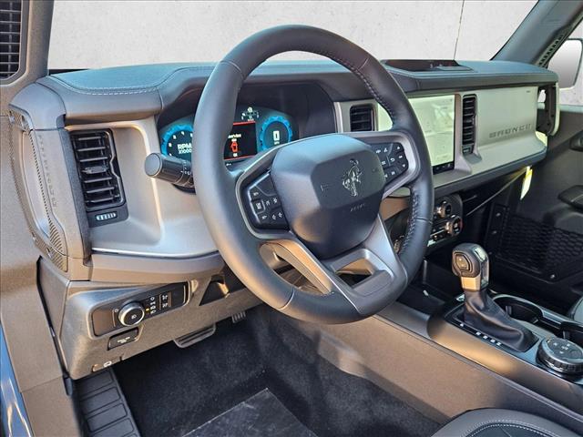 2025 Ford Bronco Outer Banks photo 3