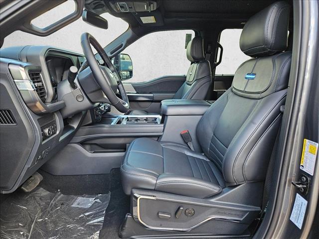 2026 Ford F-350 Platinum photo 4