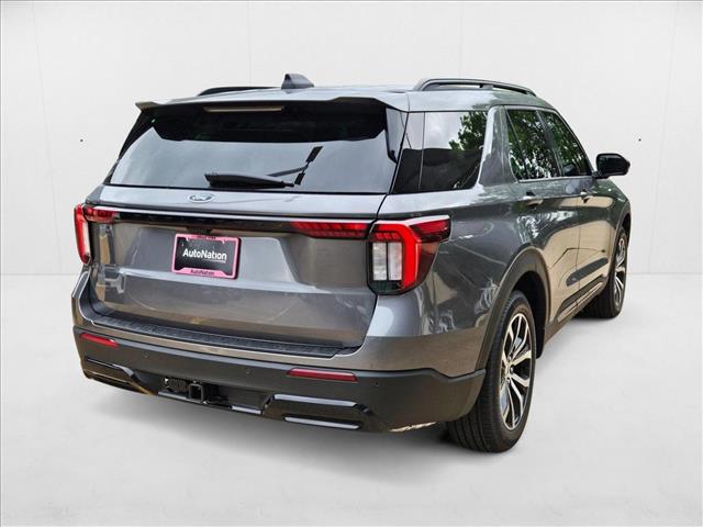 2025 Ford Explorer ST-Line photo 2