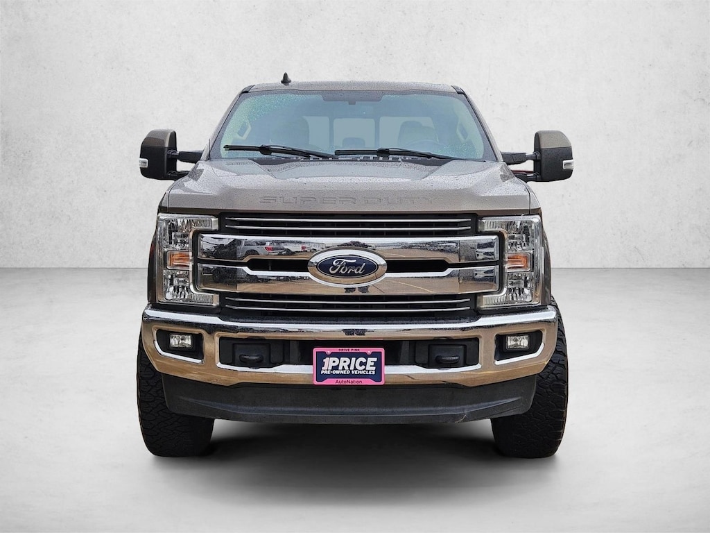 Used 2019 Ford F-250 LARIAT Truck Crew Cab