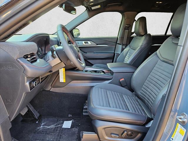 2025 Ford Explorer ST-Line photo 4