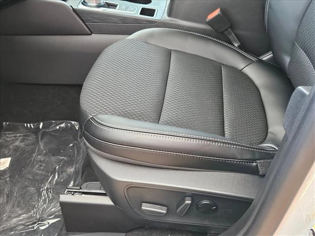 2025 Ford Escape photo 4