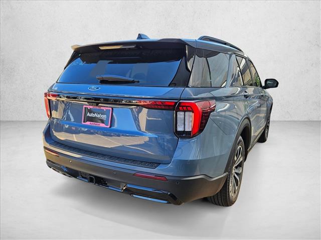 2025 Ford Explorer ST-Line photo 2