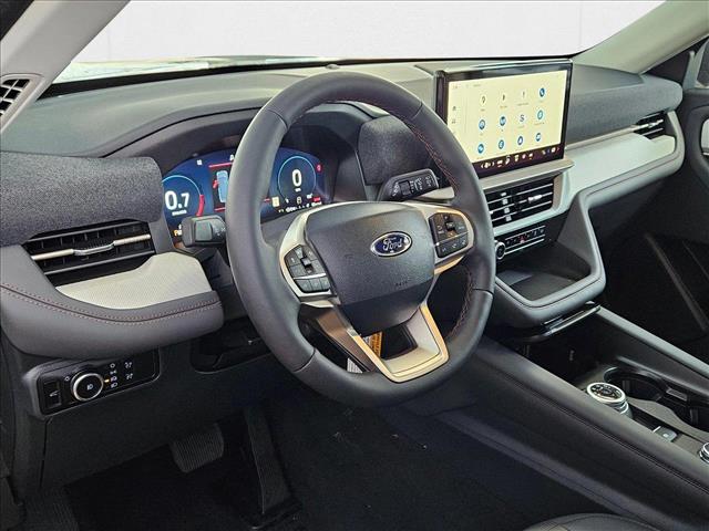 2025 Ford Explorer photo 3