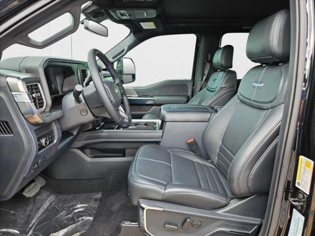 New 2025 Ford F-450 Platinum Truck Crew Cab