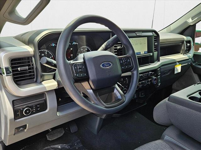 2025 Ford F-250 XL photo 3