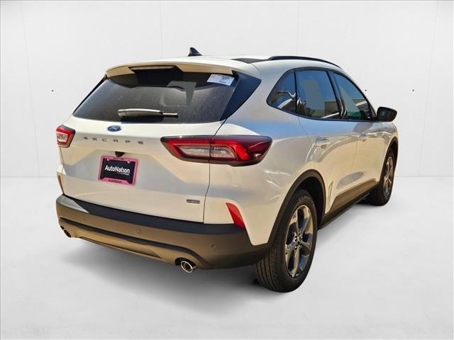 2025 Ford Escape ST-Line photo 2