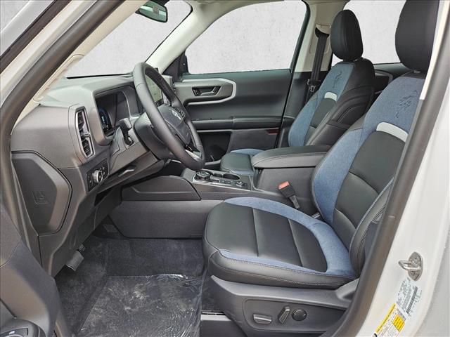 2025 Ford Bronco Sport Outer Banks photo 4