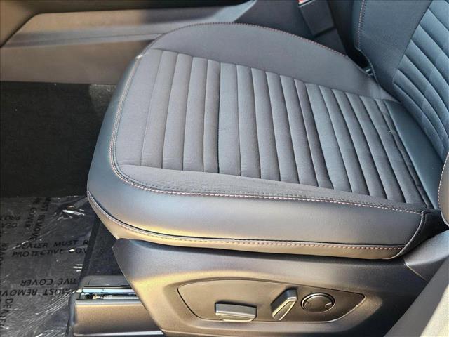 2025 Ford Explorer ST-Line photo 4