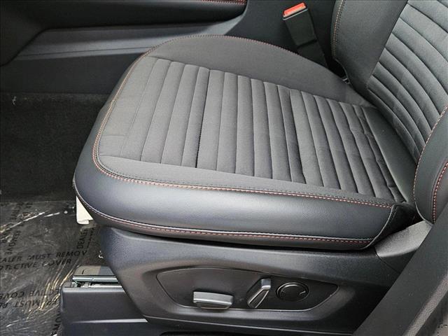 2025 Ford Explorer ST-Line photo 3