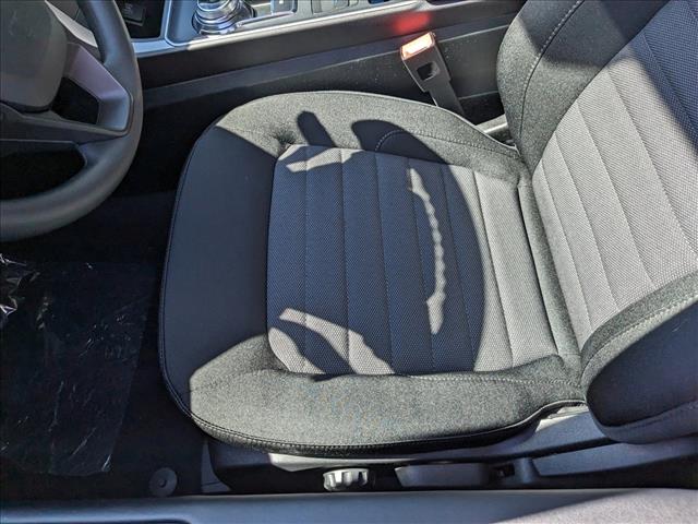 2024 Ford Edge SE photo 3