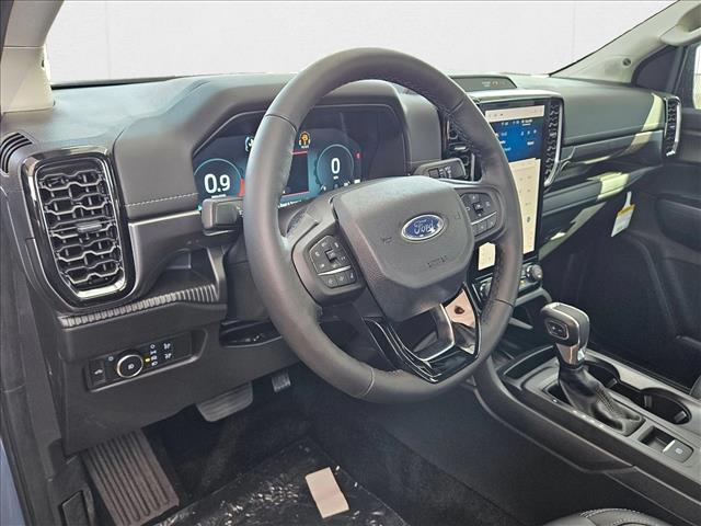 2025 Ford Ranger Lariat photo 3