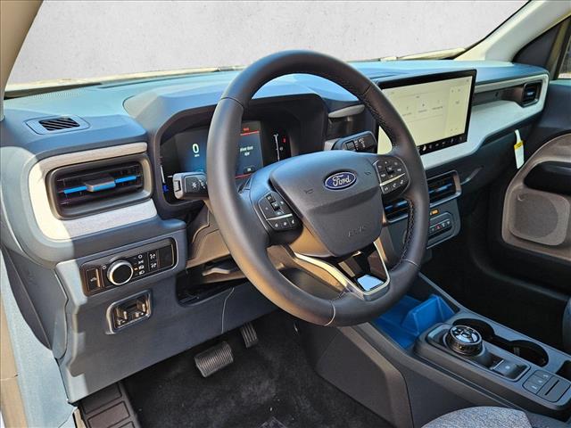 2025 Ford Maverick XLT photo 2