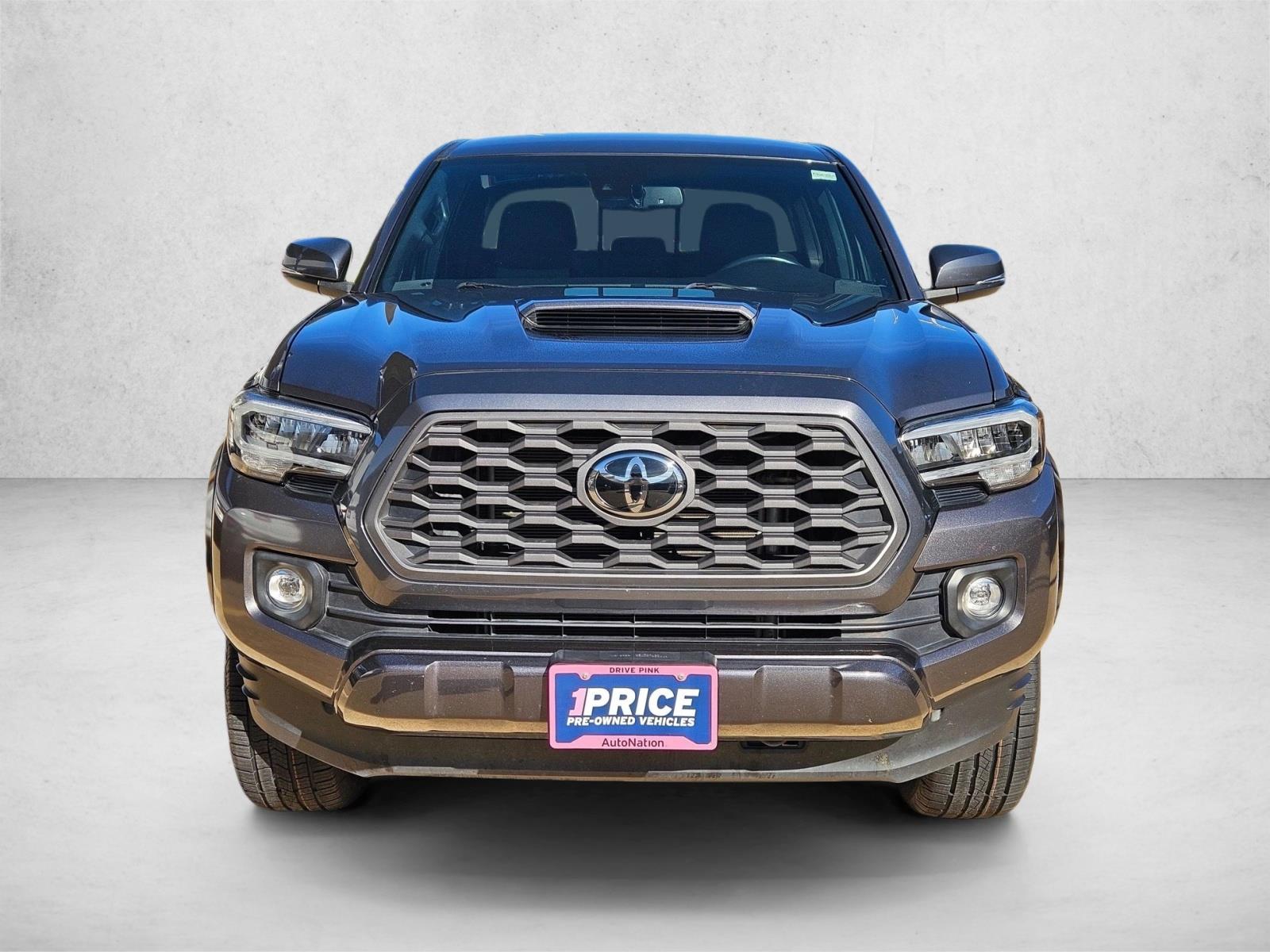 2021 Toyota Tacoma TRD Sport photo 2