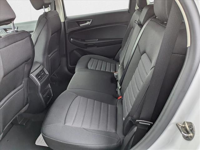 2024 Ford Edge SE photo 4