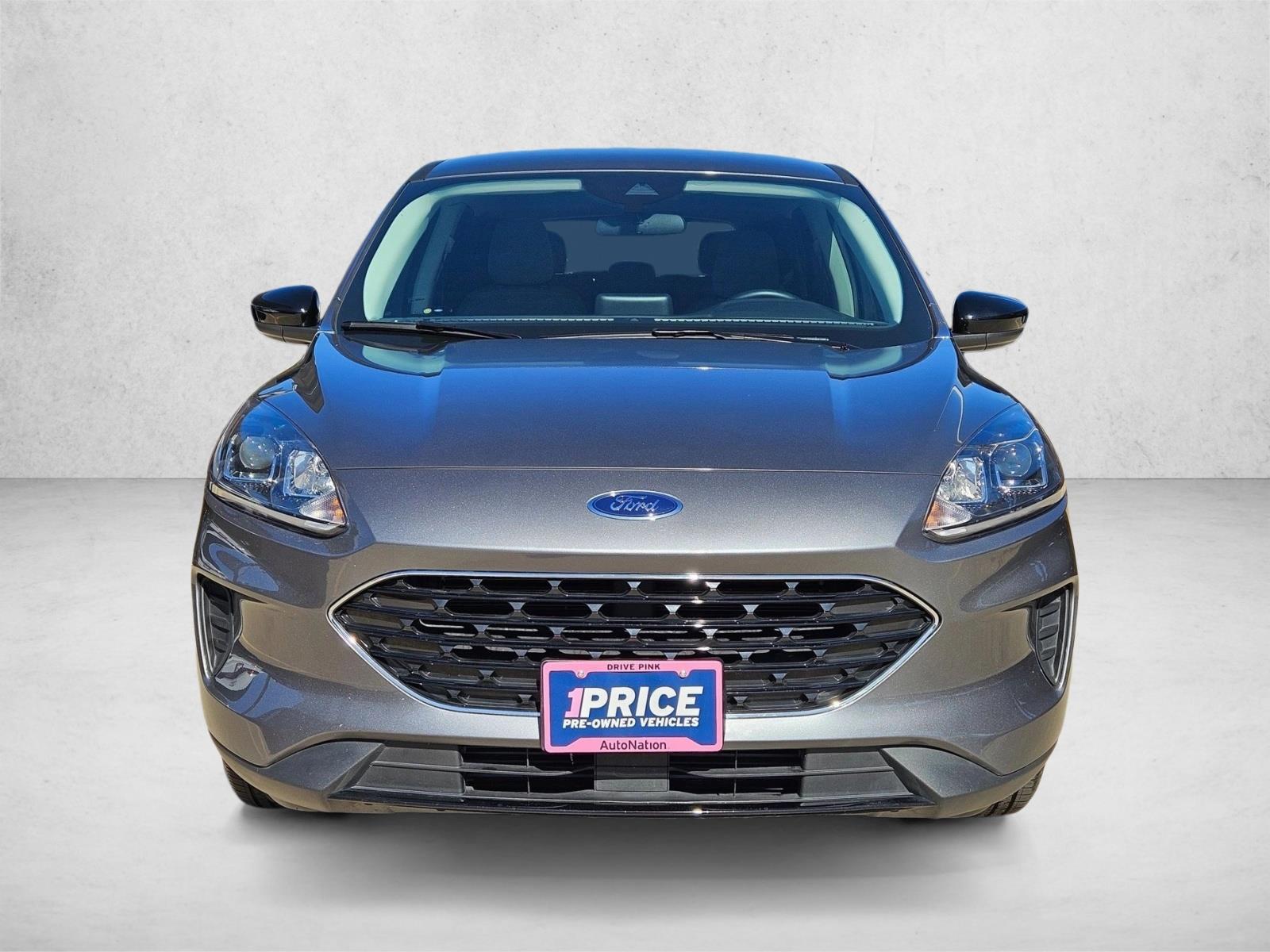 2022 Ford Escape SE photo 2