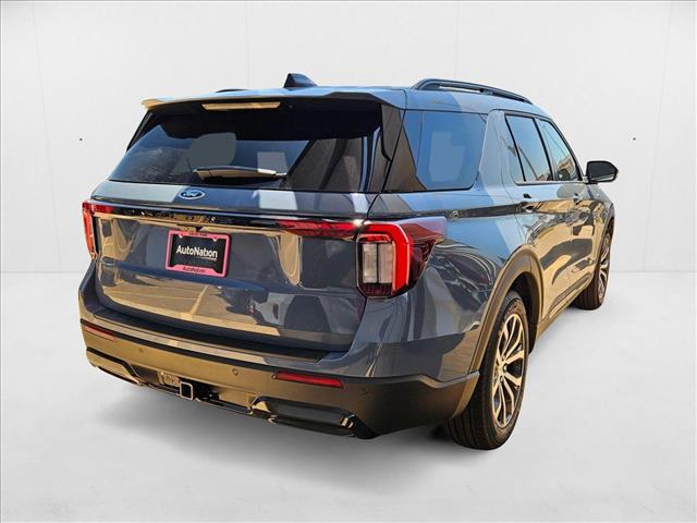 2025 Ford Explorer ST-Line photo 2