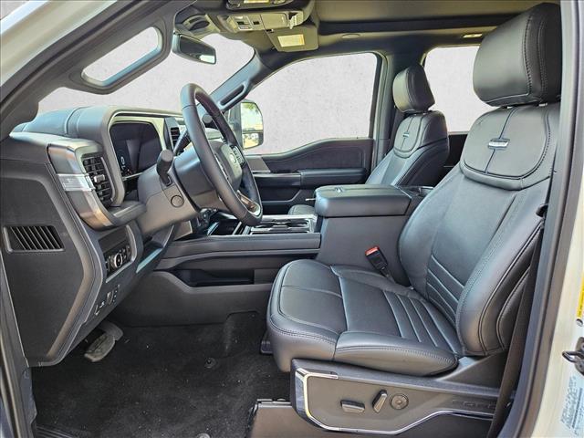 2026 Ford F-350 Platinum photo 4
