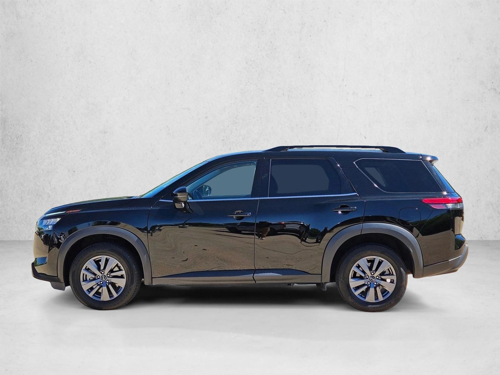 2025 Nissan Pathfinder SV - Photo 9