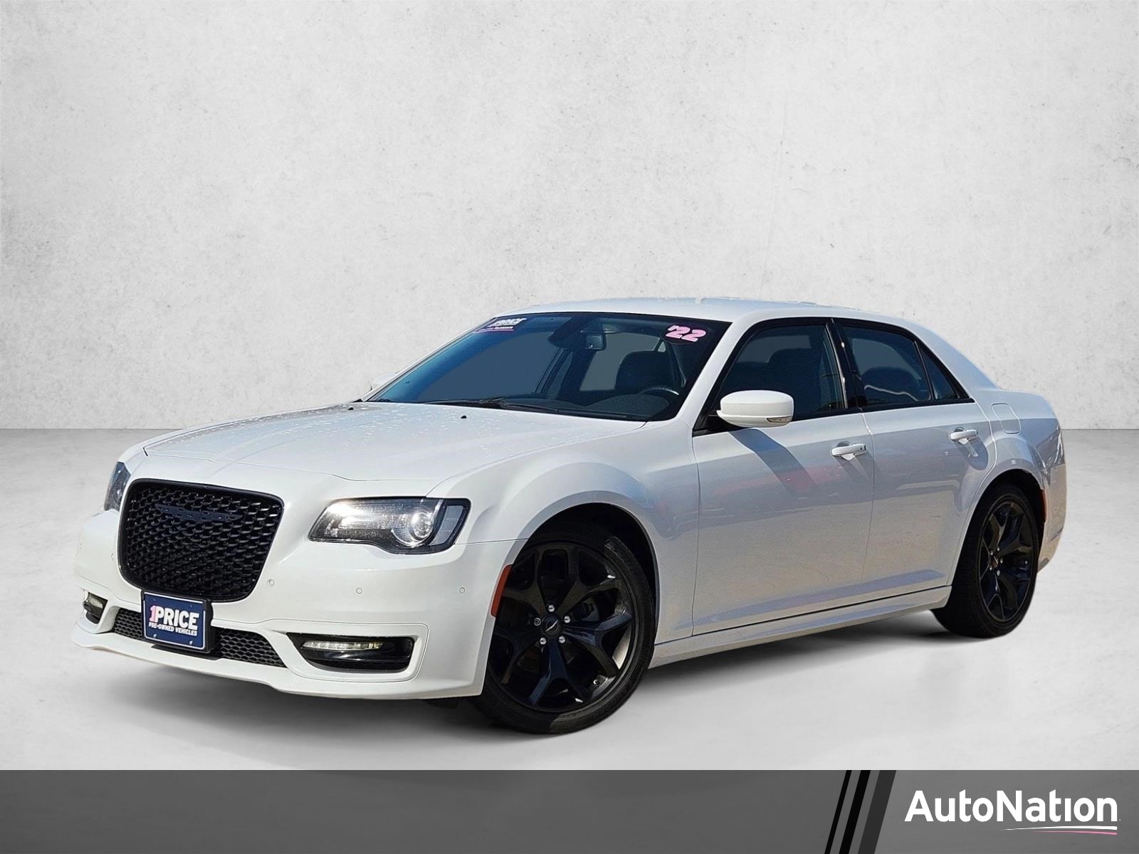 2022 Chrysler 300 Touring L's photo