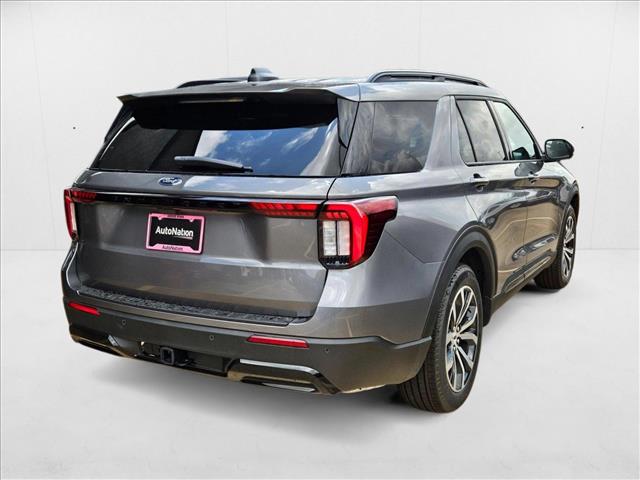2025 Ford Explorer ST-Line photo 2