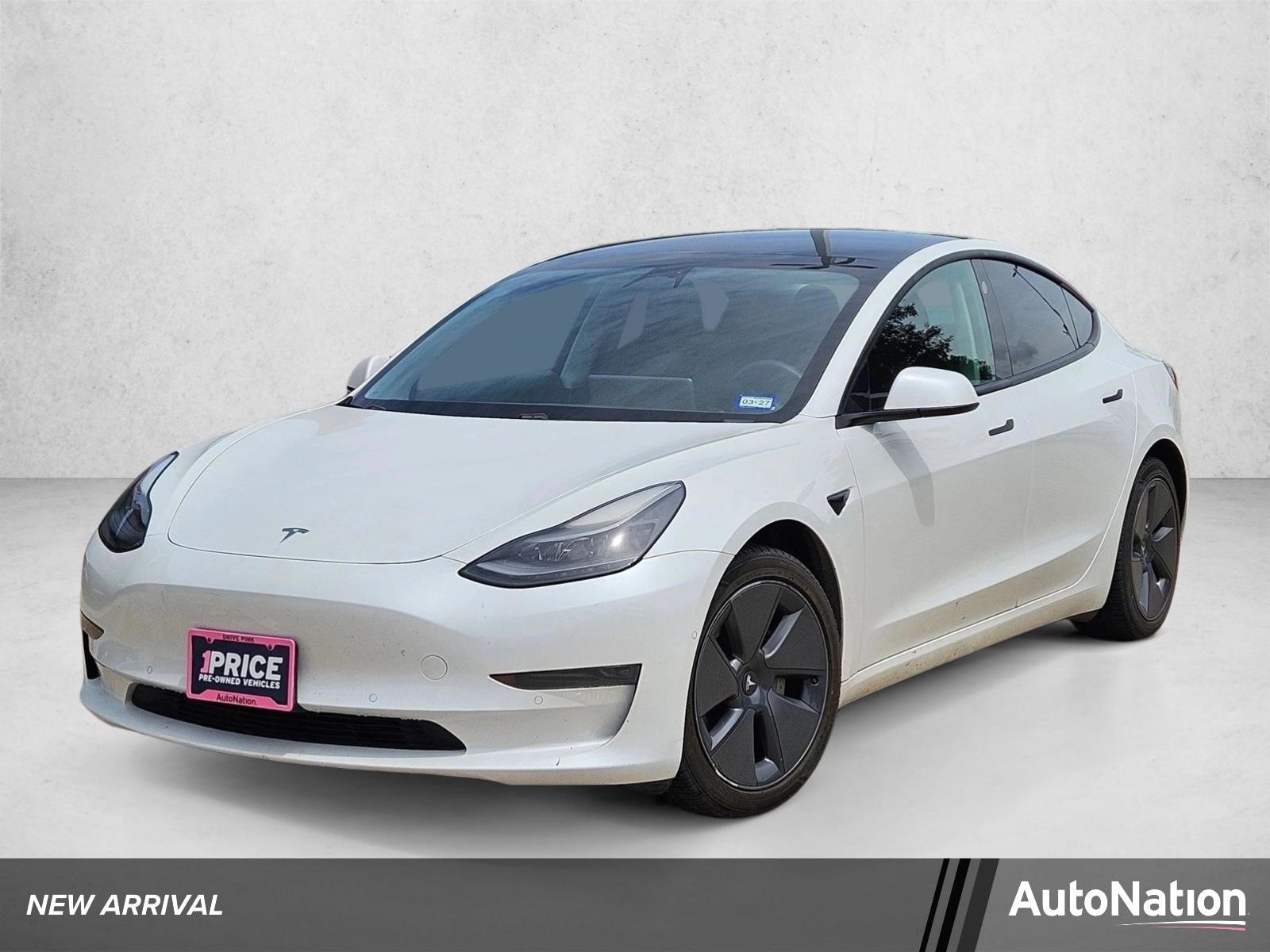 2021 Tesla Model 3 Standard Range Plus's photo