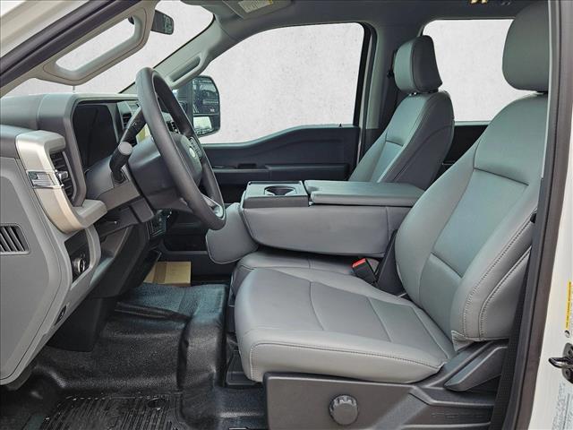 2025 Ford F-350 XL photo 4