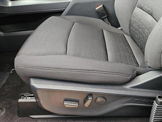 2025 Ford F-150 XLT photo 4