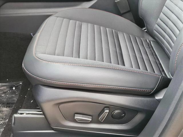 2025 Ford Explorer ST-Line photo 4