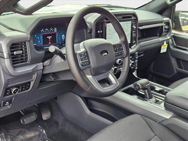 2025 Ford F-150 XLT photo 3