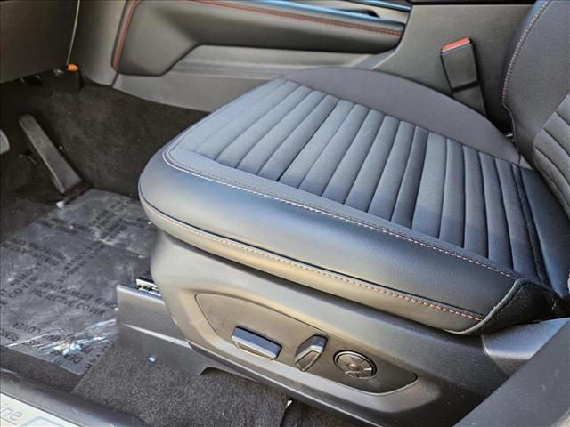 2025 Ford Explorer ST-Line photo 4