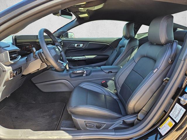 2025 Ford Mustang GT Premium photo 4