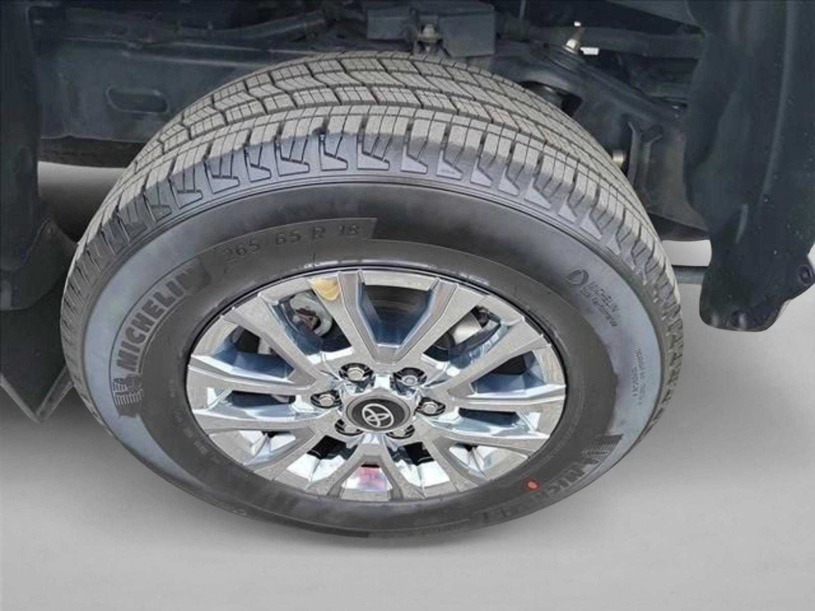 2024 Toyota Tacoma SR5 - Photo 11