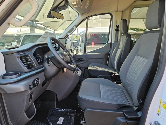 2025 Ford Transit photo 4