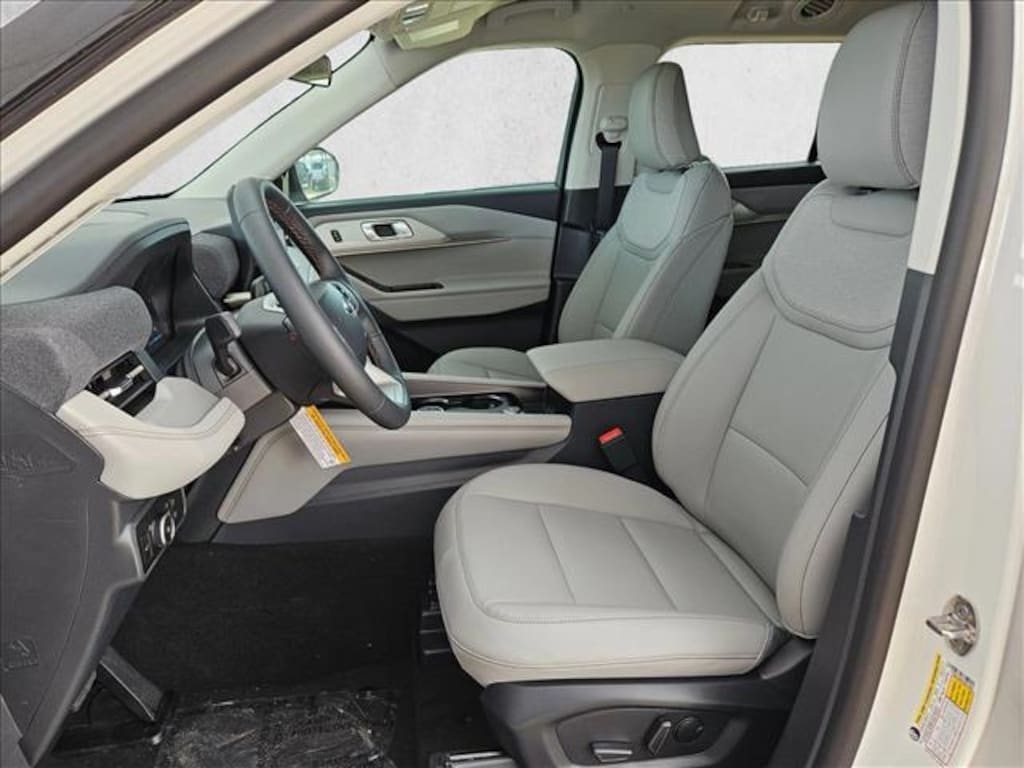 New 2026 Ford Explorer Active w/200A Pkg SUV