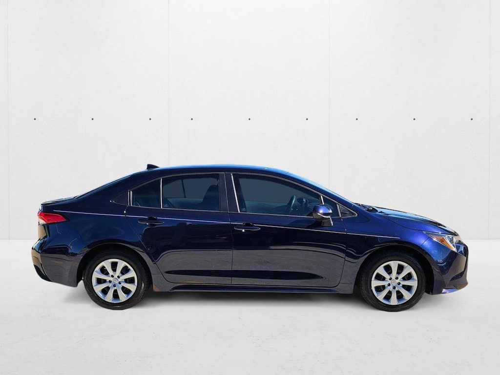 Used 2022 Toyota Corolla LE Sedan