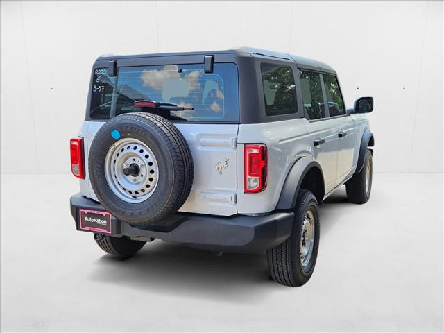 2025 Ford Bronco Base photo 2