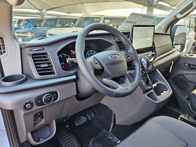2025 Ford Transit photo 3