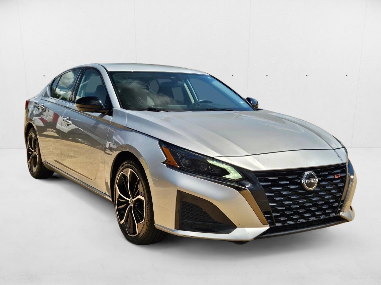 2024 Nissan Altima 2.5 SR photo 3