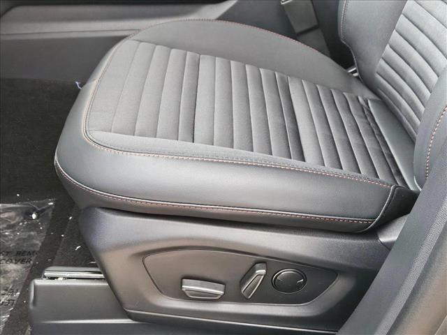 2025 Ford Explorer ST-Line photo 4