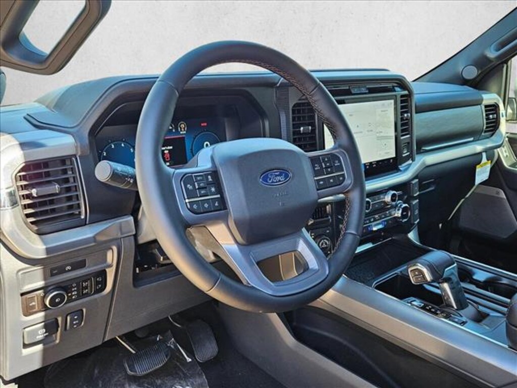New 2025 Ford F-150 LARIAT Truck SuperCrew Cab
