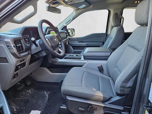 2025 Ford F-150 XLT photo 4