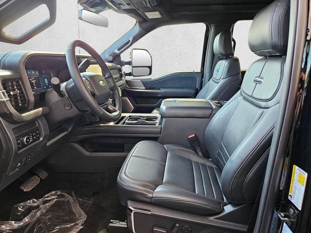 New 2026 Ford F-350 Platinum Truck Crew Cab